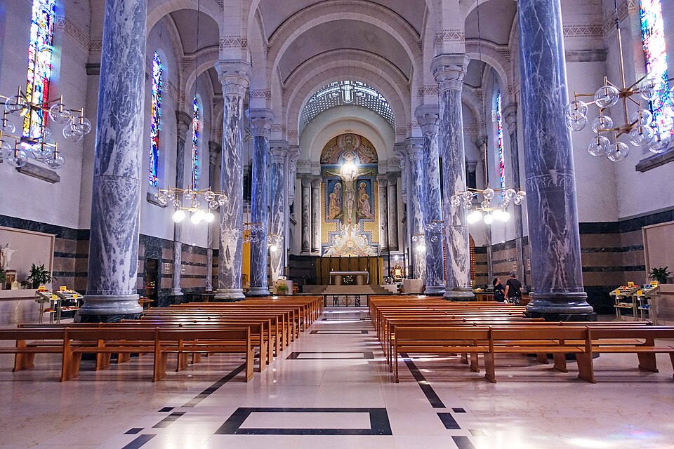 L’intérieur de la basilique de la Visitation à Annecy.